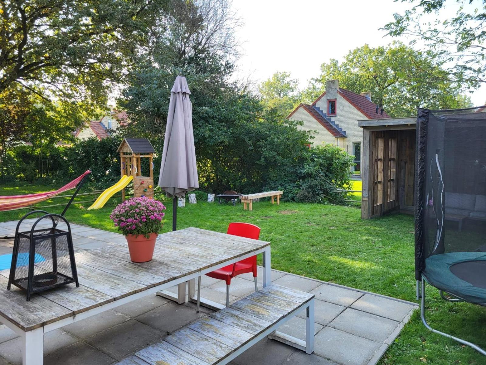 7 Person House With Garden, Firepit, Swimming Lake, Hammock, Child Friendly, In- And Outside Playground, Slide, And Great Coffee Ewijk Exterior foto